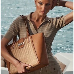 BRAND NEW MICHAEL KORS
Karlie Large Straw Acorn and Pebbled Leather Tote Bag